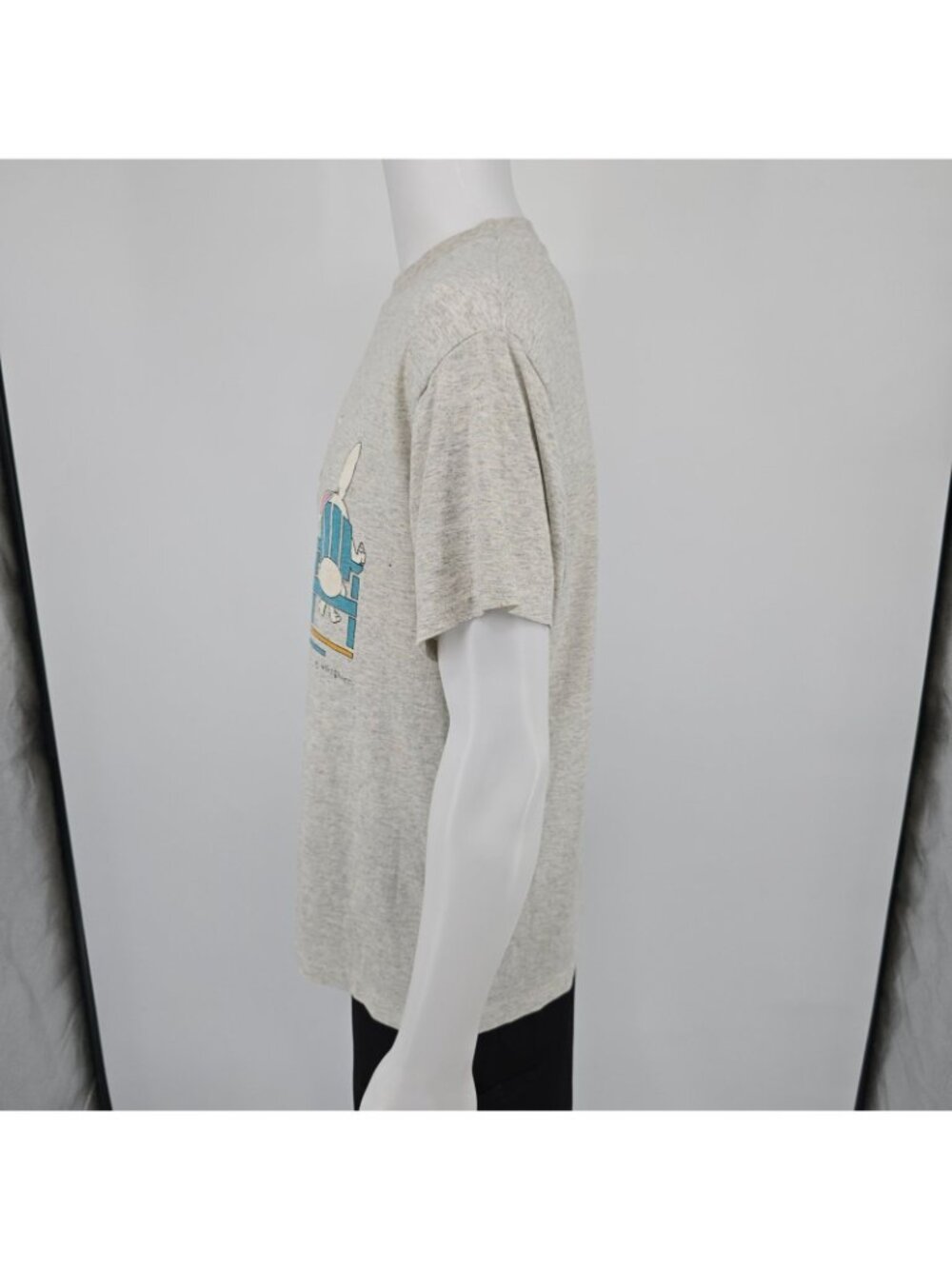 Vintage 1980s Hef-T by Tee Jays Gray Wild Hare Beach Bunnies T-Shirt (L/XL) - Picture 8 of 11